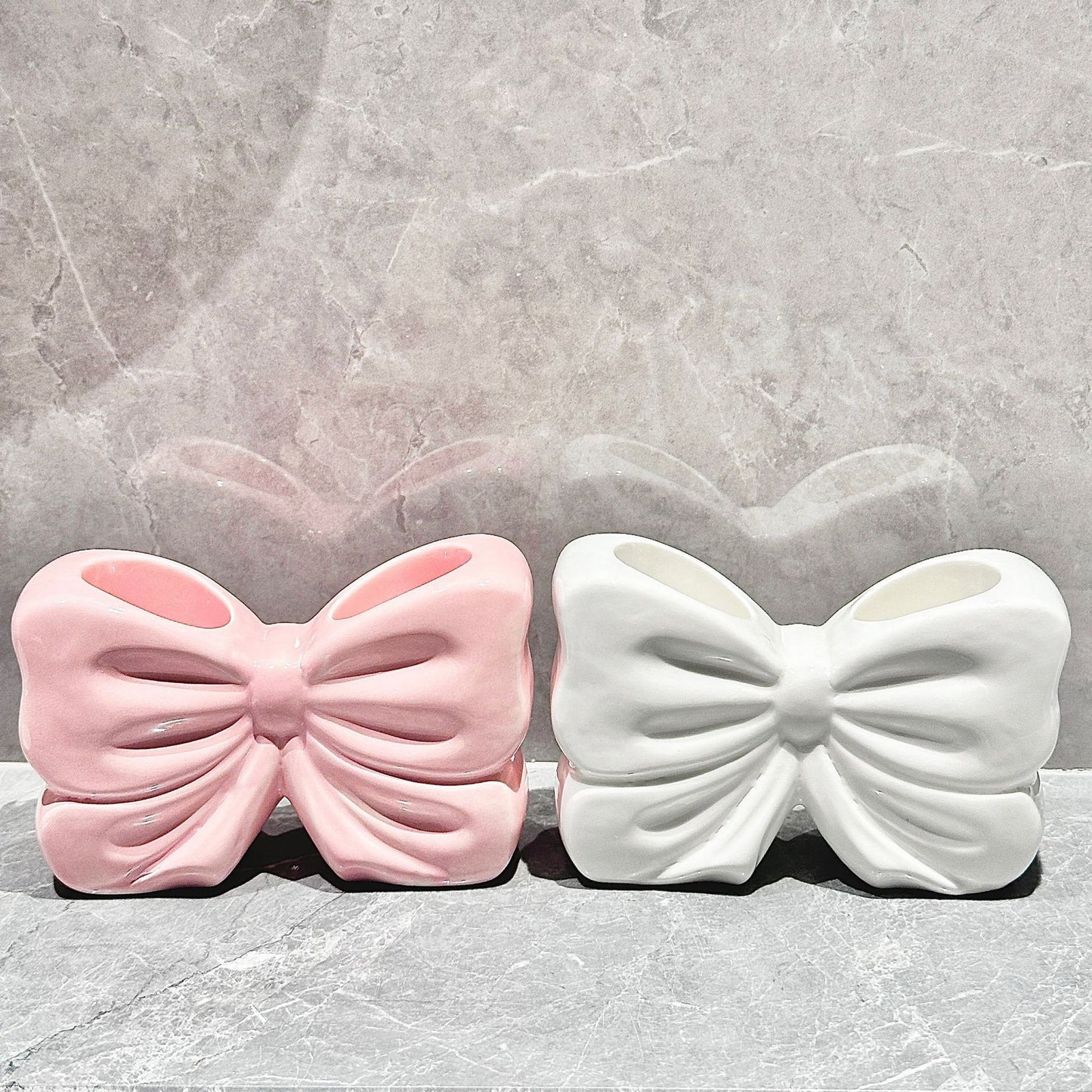 2-Pack Pink & White Chic Bowknot 2-Slot Toothbrush Holder - Resin Retro Cute Desktop Decorative Stand V888-ELOSUNG45283