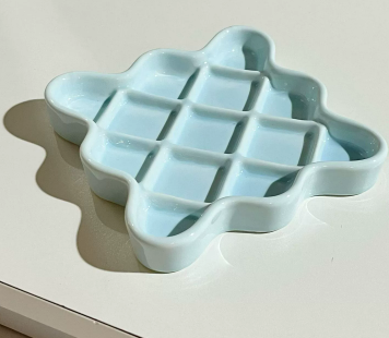 Blue Ceramic Slow Feeder Licking Plate for Cats and Dogs | Raised Anti-Choking Grid Design | 11.5 cm Durable V888-ELOSUNG46338