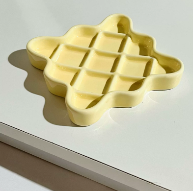 Yellow Ceramic Slow Feeder Licking Plate for Cats and Dogs | Raised Anti-Choking Grid Design | 11.5 cm V888-ELOSUNG46341