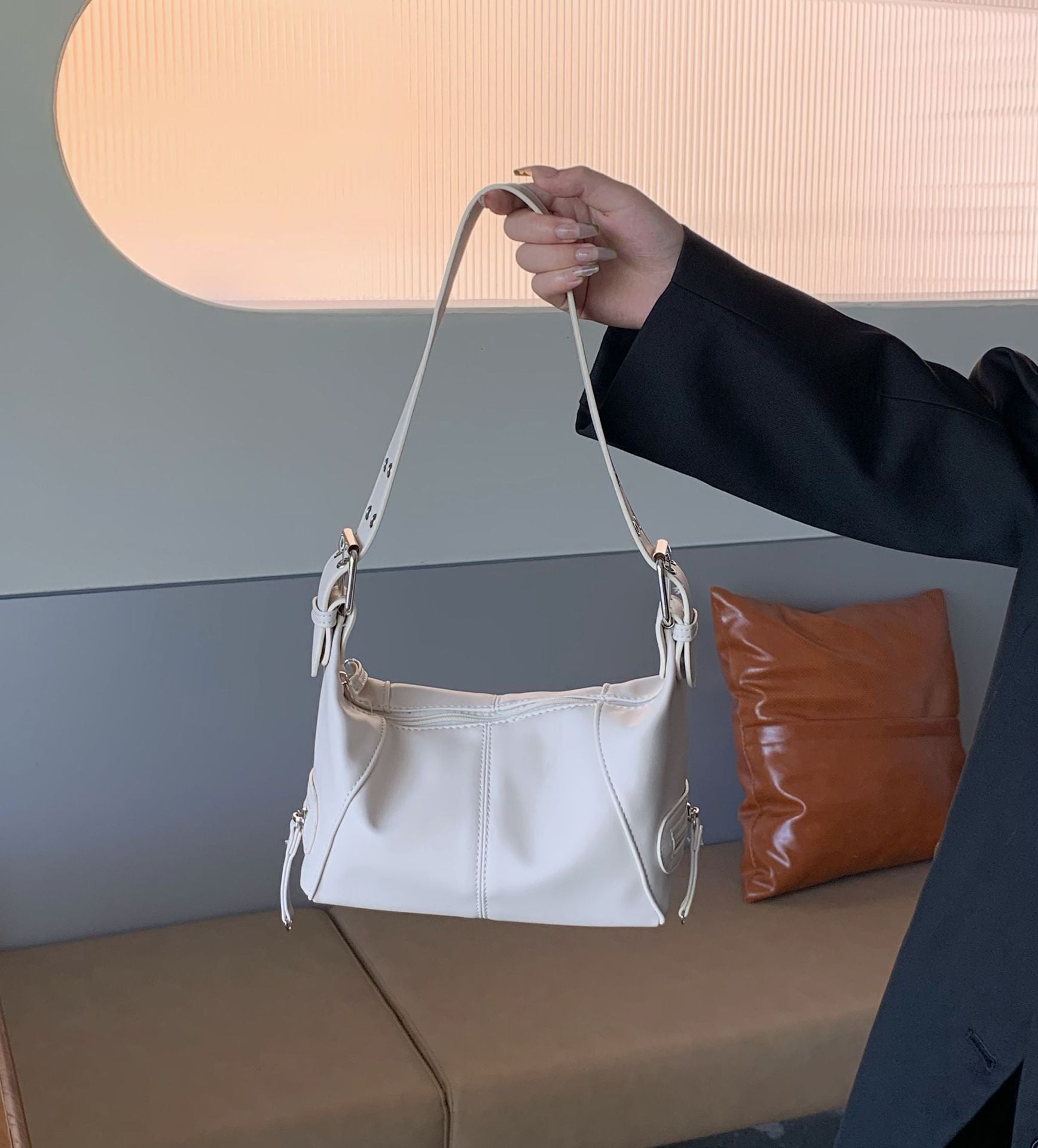 White PU Leather Zippered Shoulder Bag - Retro European Style Crossbody and Handheld Bag V888-ELOSUNG47011