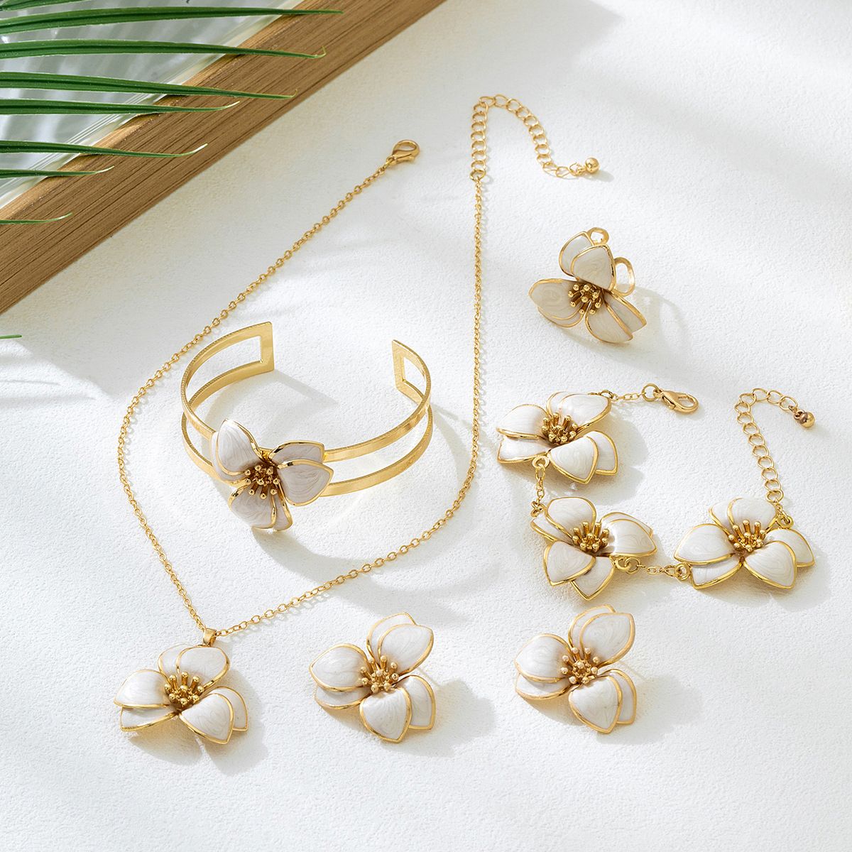 White Floral Enamel Jewelry Set - Five-Piece Alloy Accessory Collection with Minimalist Botanical Design V888-ELOSUNG47162
