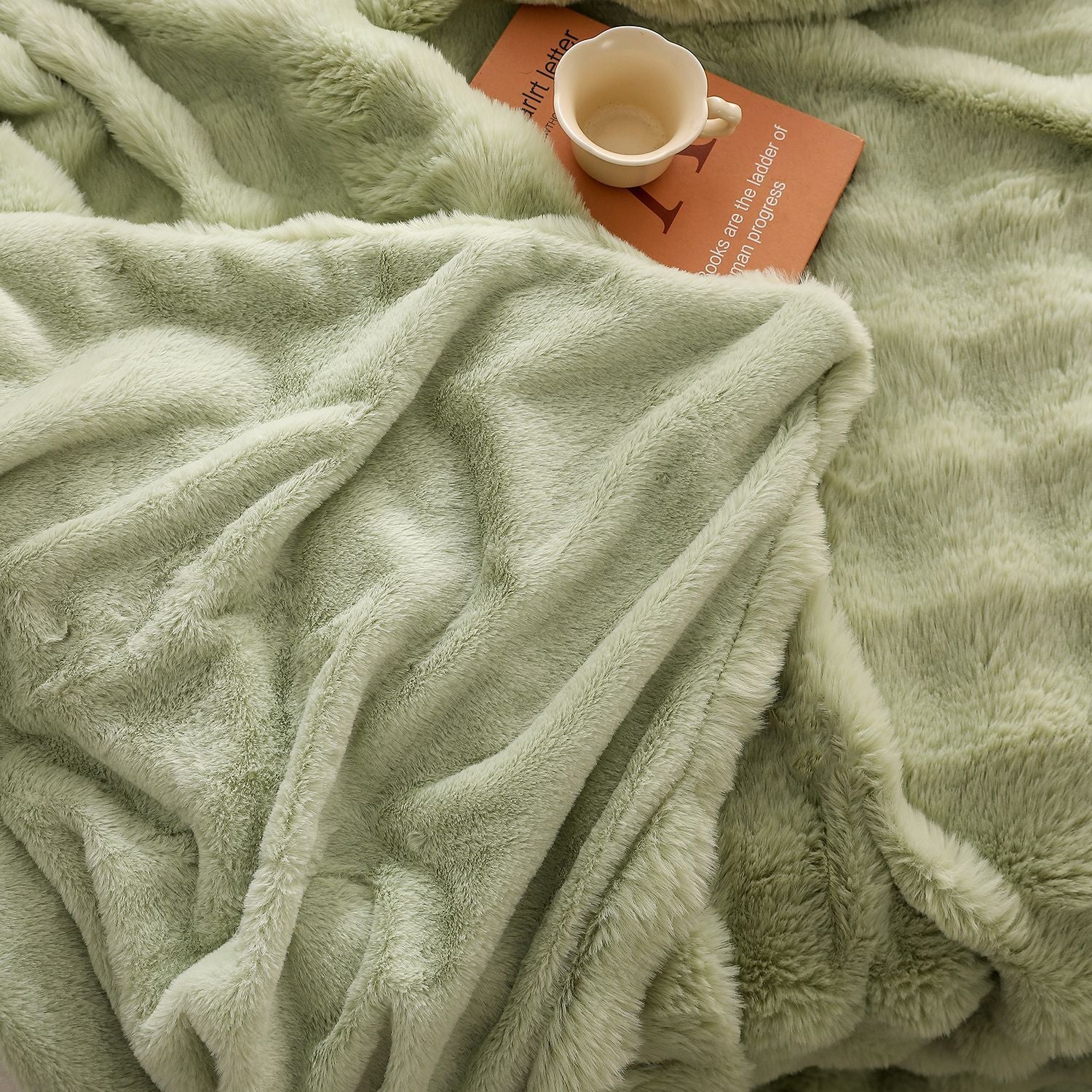 Green Luxury Tuscany Fleece Rabbit Fur Bubble Blanket (140 x 200 CM) - Double-Sided Thickened Soft Plush V888-ELOSUNG49336