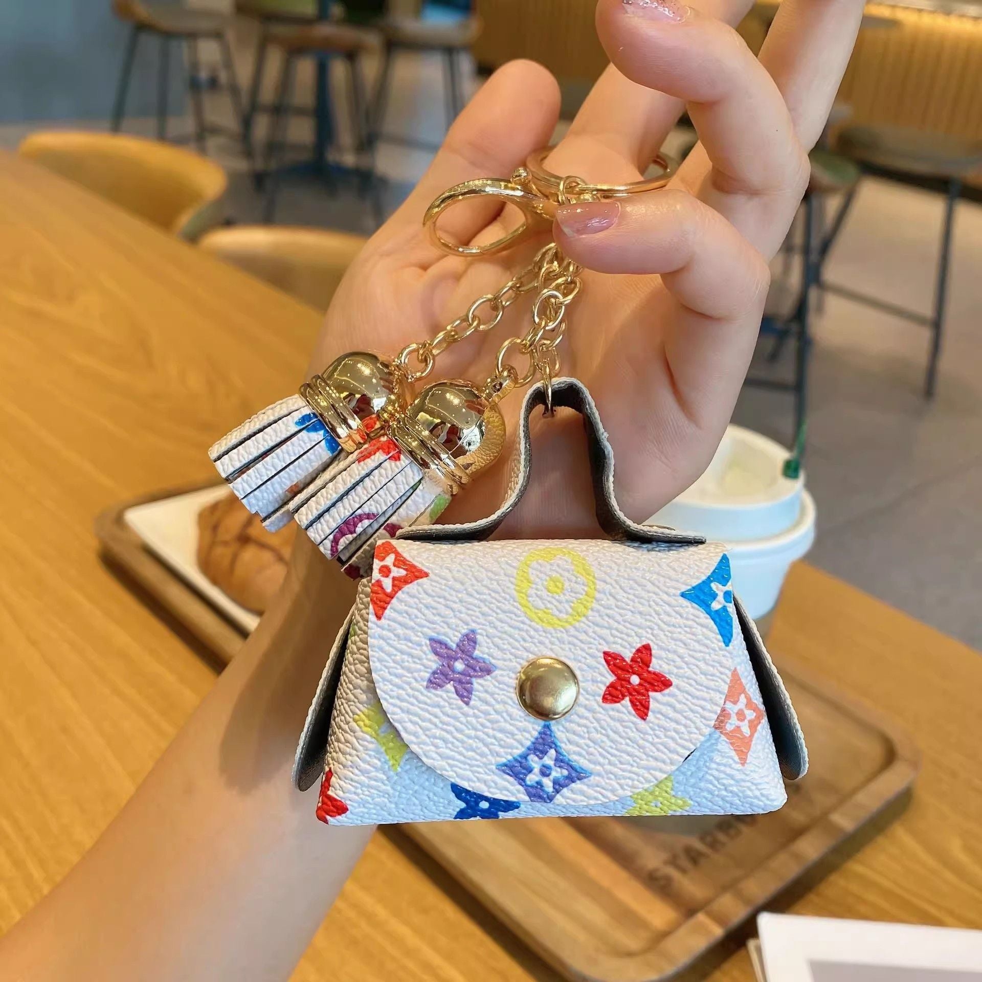 White Cute Mini PU Leather Coin Pouch with Tassel Keychain - Printed Pattern Earphone Holder, Small Key Bag V888-ELOSUNG50557