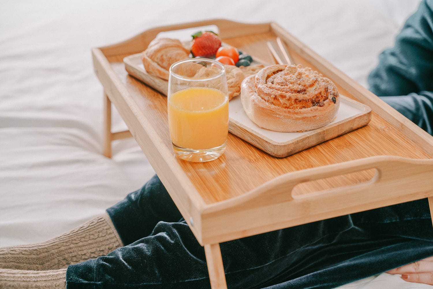 2 x Bamboo Bed Table Breakfast/Snack Serving Tray with Foldable Legs V915-HO0069X2