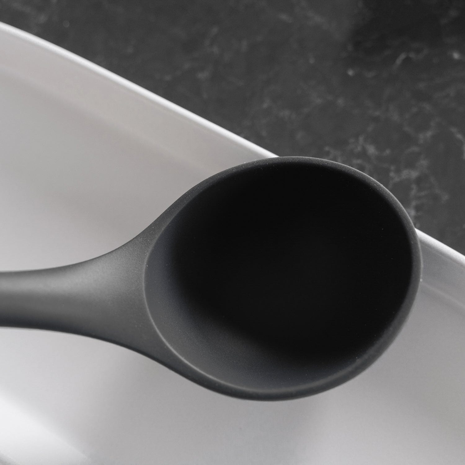 Beechwood & silicone ladle charcoal V915-KU0253