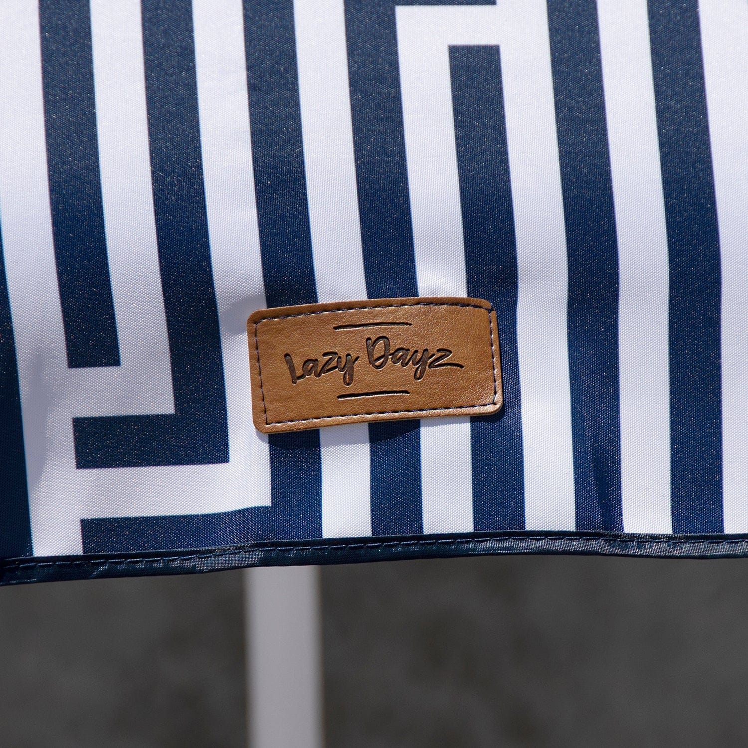 Lazy Dayz Beach Umbrella - Makena V915-LD0075-MK