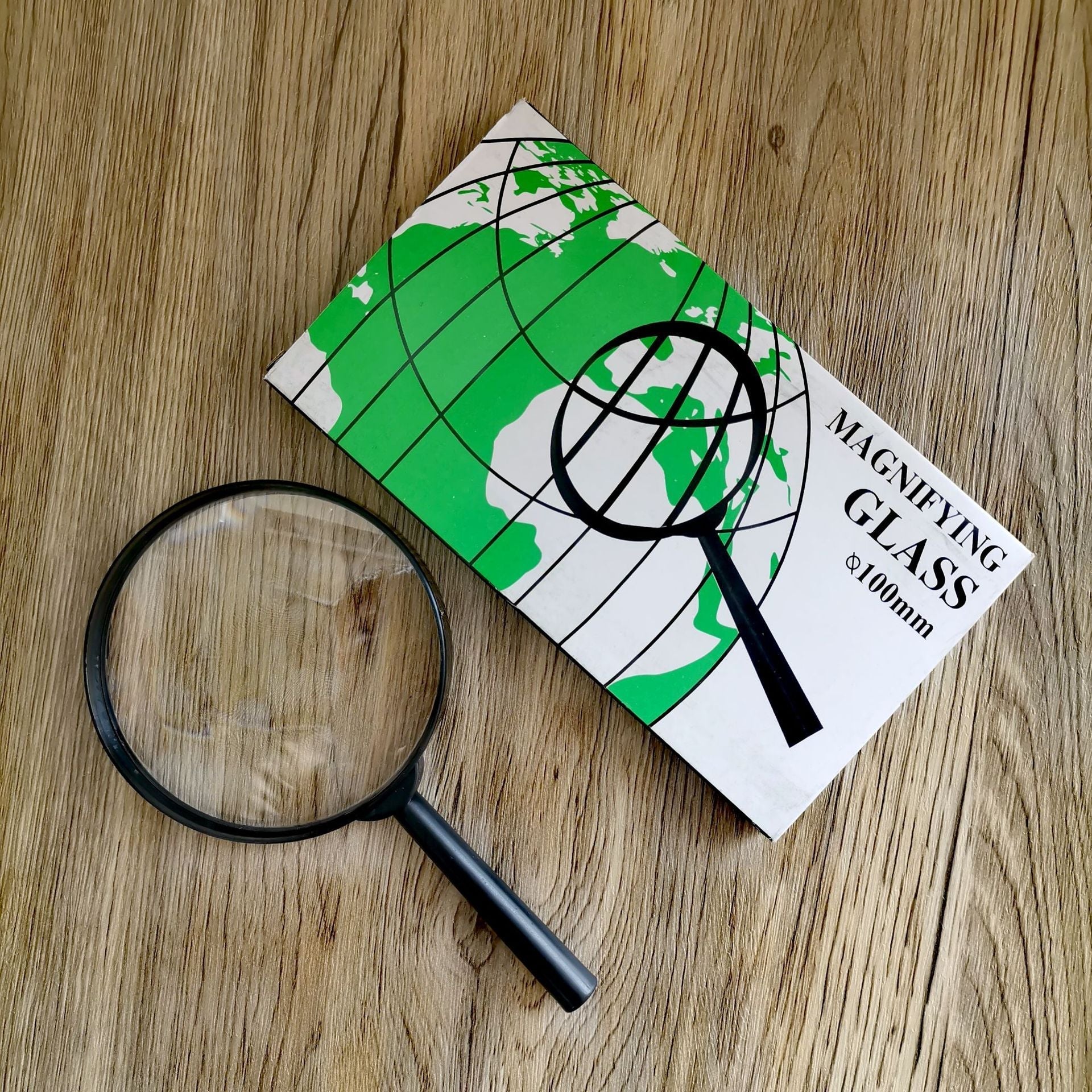 100mm Magnifying Glasses with Handle V922-AWD-C0552-MAGGLA100