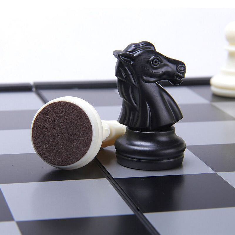 Chess game set with magnet box - Black and white V922-AWD-J101-CHESETB-BW