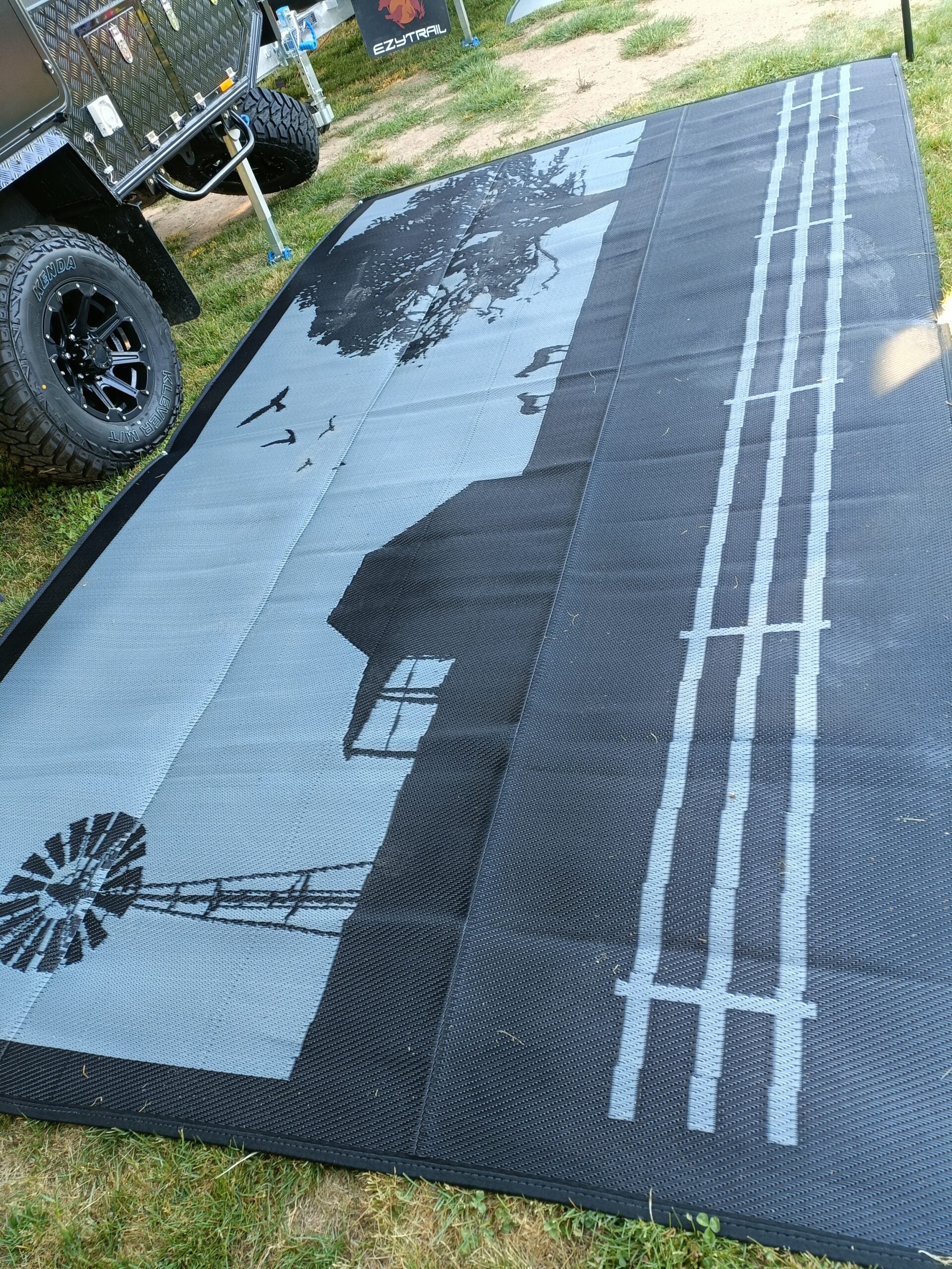 Country Grey 5m x 2.4m recycled poly mat V941-COUNTRYG5