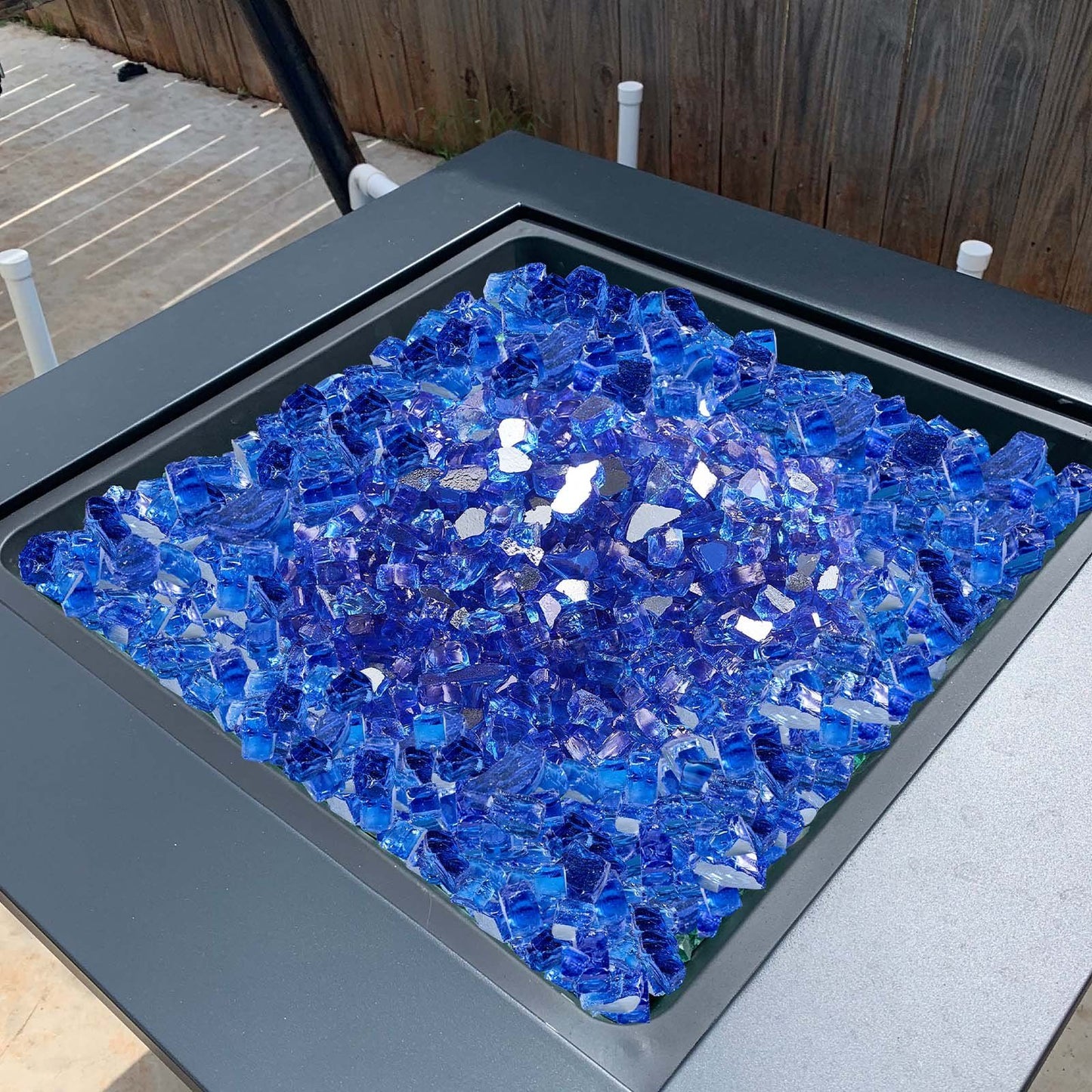 Fire Glass, 20LBS / 9KG High-Temperature Resistant Fireplace Rocks, 1/2-Inch / 12.7 mm Reflective & Smokeless V952-FHBLFGSGHBL11W1JN001V0