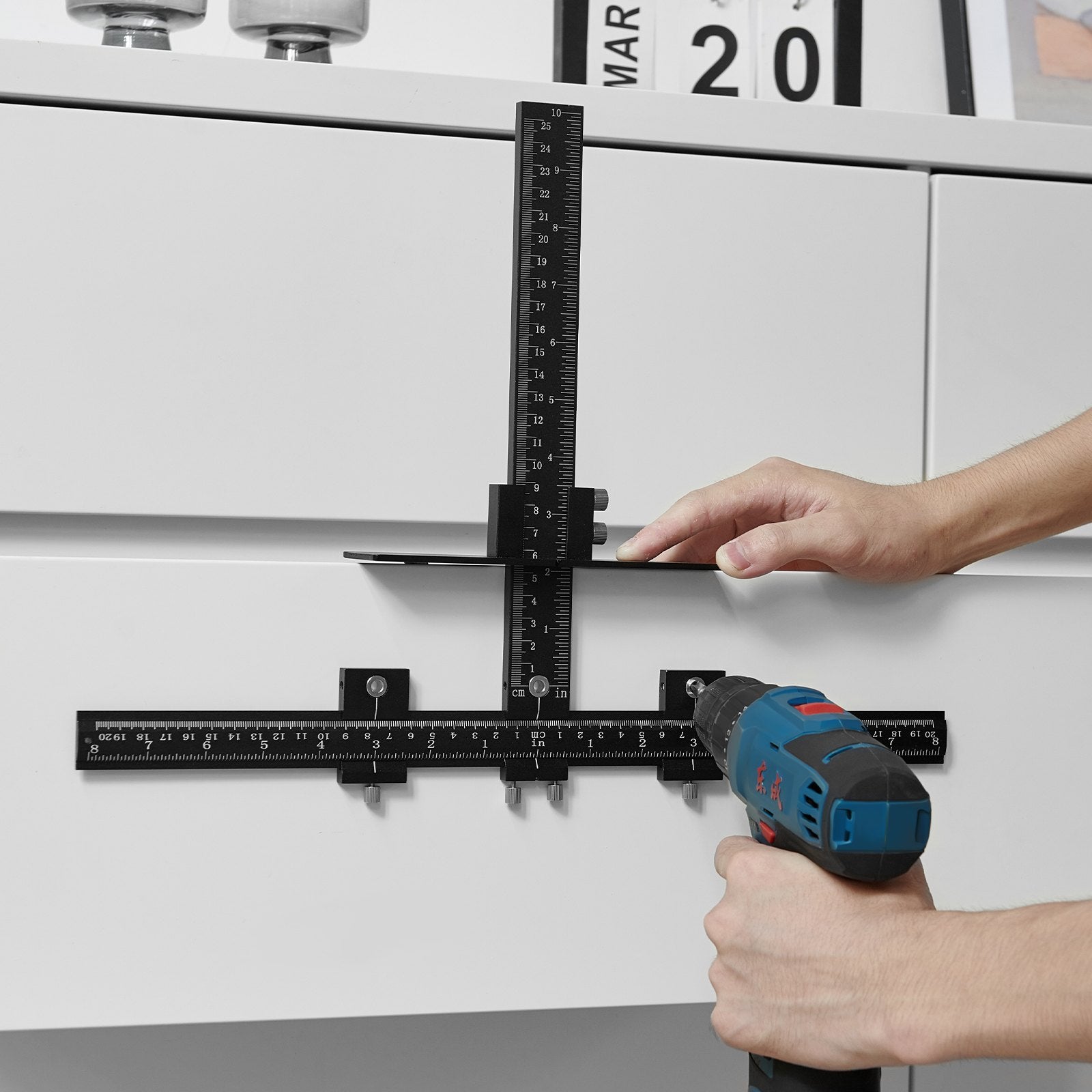 Cabinet Hardware Jig, Aluminum Alloy Cabinet Handle Jig with Center Punch, Adjustable Cabinet Hardware V952-JJWJJJQLHJBCL8F86V0
