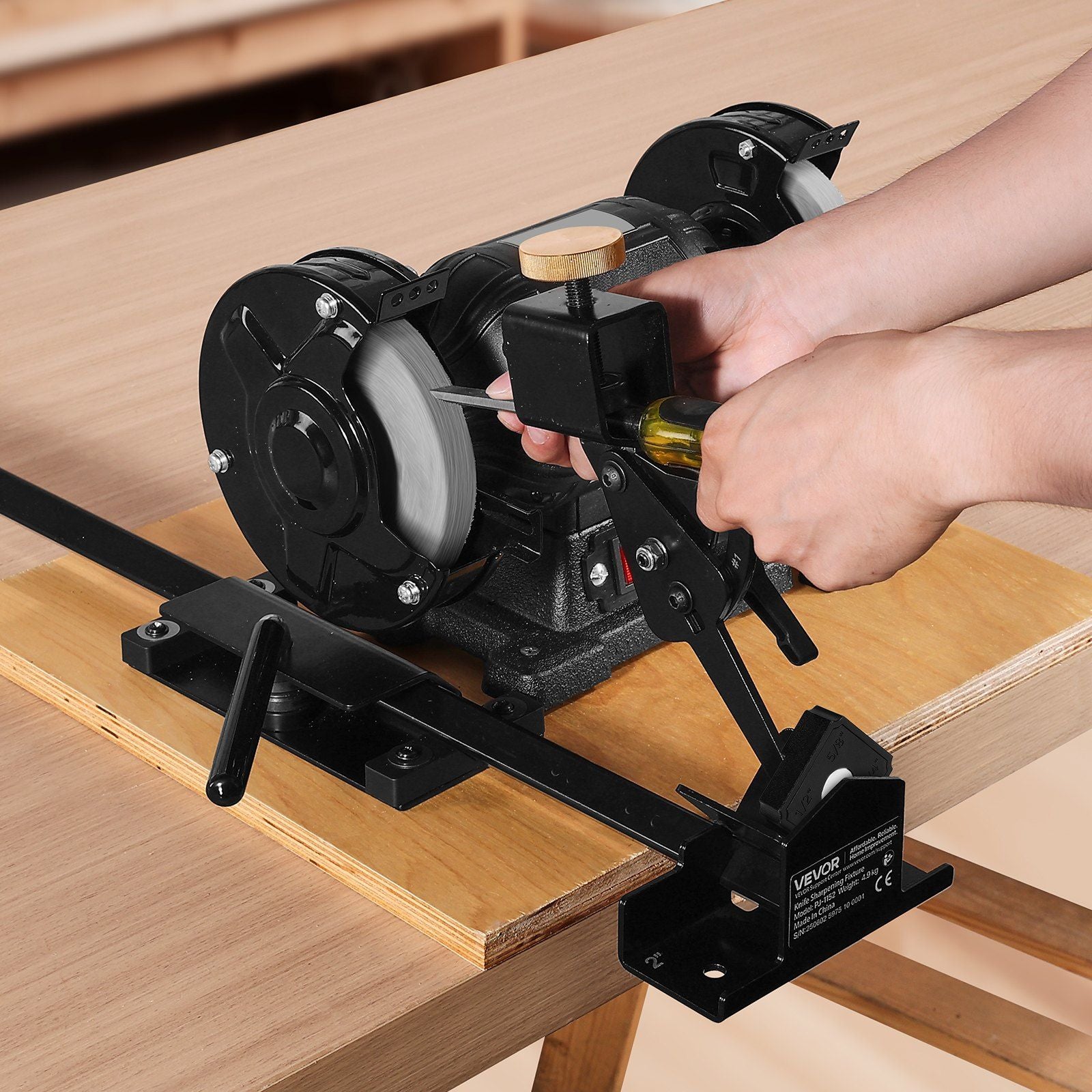Pro Grind Sharpening System, Multi-Grind Sharpening Jig for 152mm & 203mm Bench Grinder - with Platform Jig, V952-MCTJJJ14JZ00RM0TW001V0