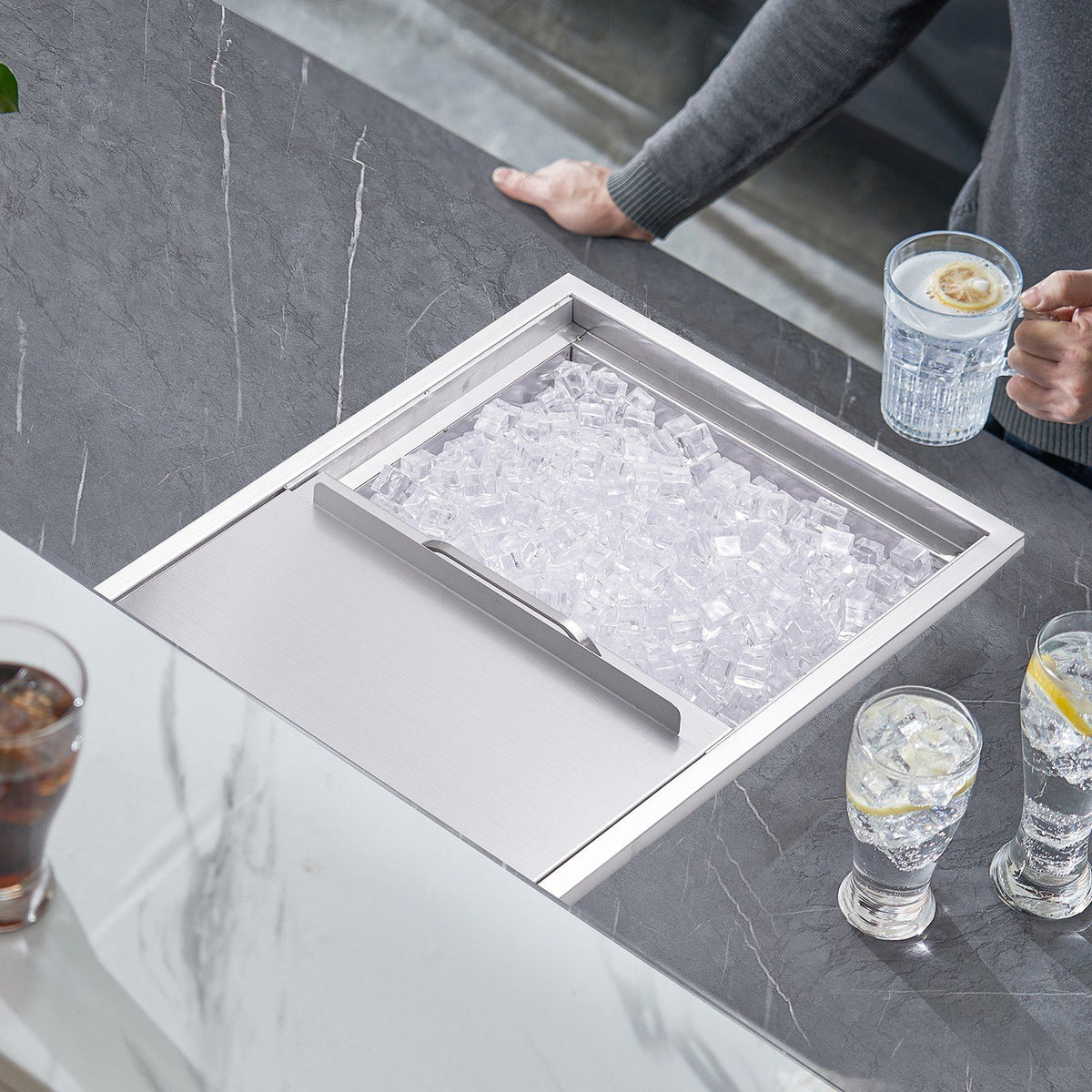 Drop in Ice Chest, 24"L x 18"W x 13"H Stainless Steel Ice Cooler, Commercial Ice Bin with Sliding Cover, 40.9 V952-QRSCBCHG24LXMG0KCV0