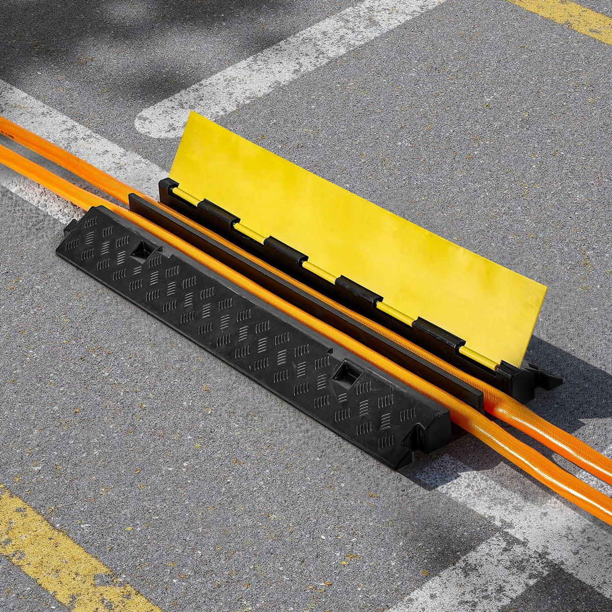 Cable Protector Ramp, 9,979 kg/axle Capacity, 2 Channel Heavy Duty Rubber Cord Hose Wire Cover, 55 x 50 mm V952-SKCDLBHPD2CXPE7OK001V0