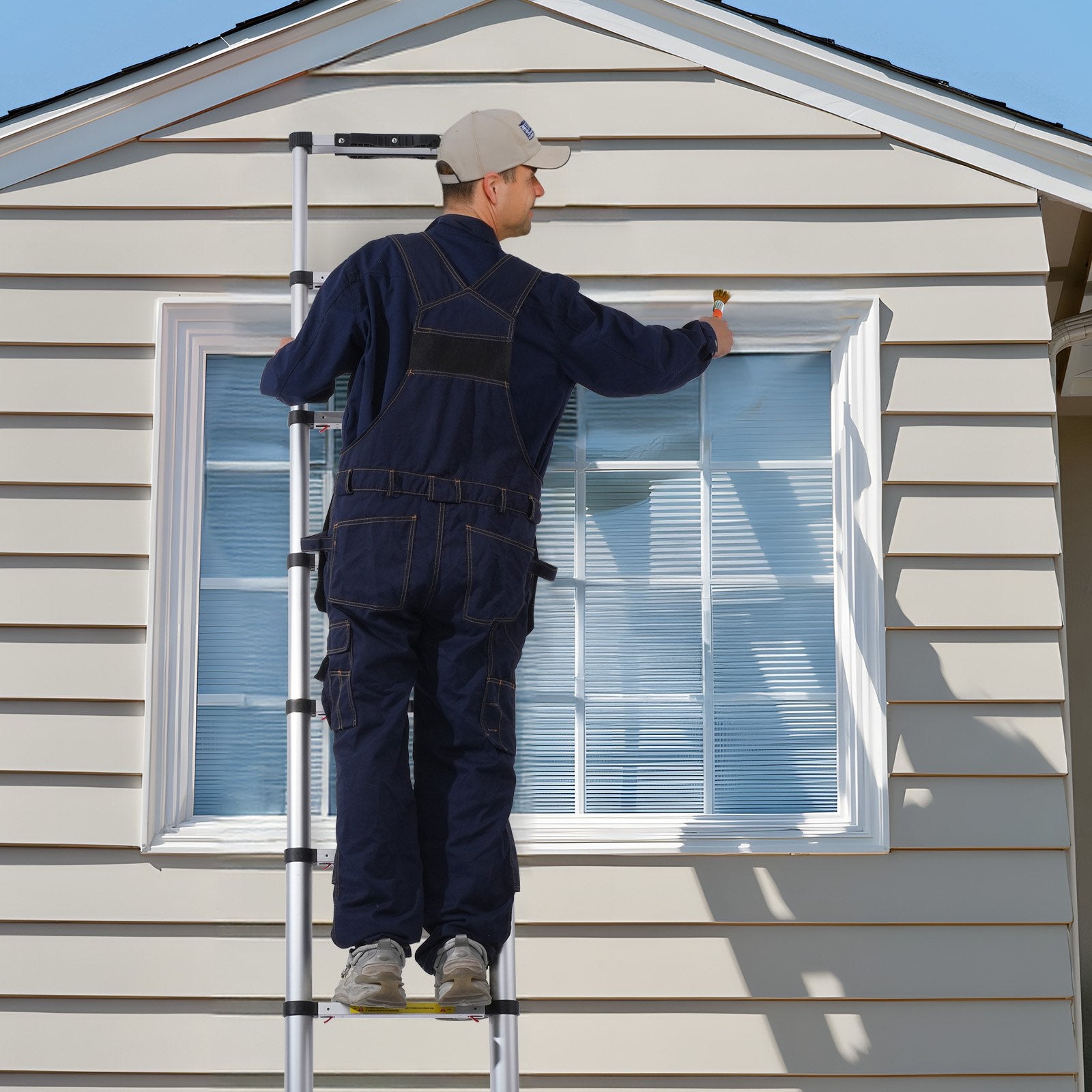 Telescoping Extension Ladder 8.5FT One-button Retraction 375 LBS Capacity V952-SSLTNLSLK85FO00LTV0