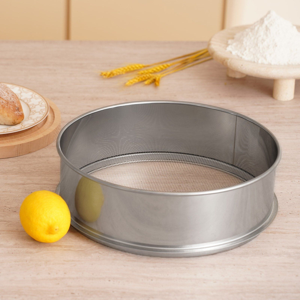 Flour Sieve Fine Mesh, 12 Mesh Flour Sifter, 304 Stainless Steel Fine Mesh Sifter Food-grade, Dia. 12.6" Fine V952-SW12M00000009AFYKV0