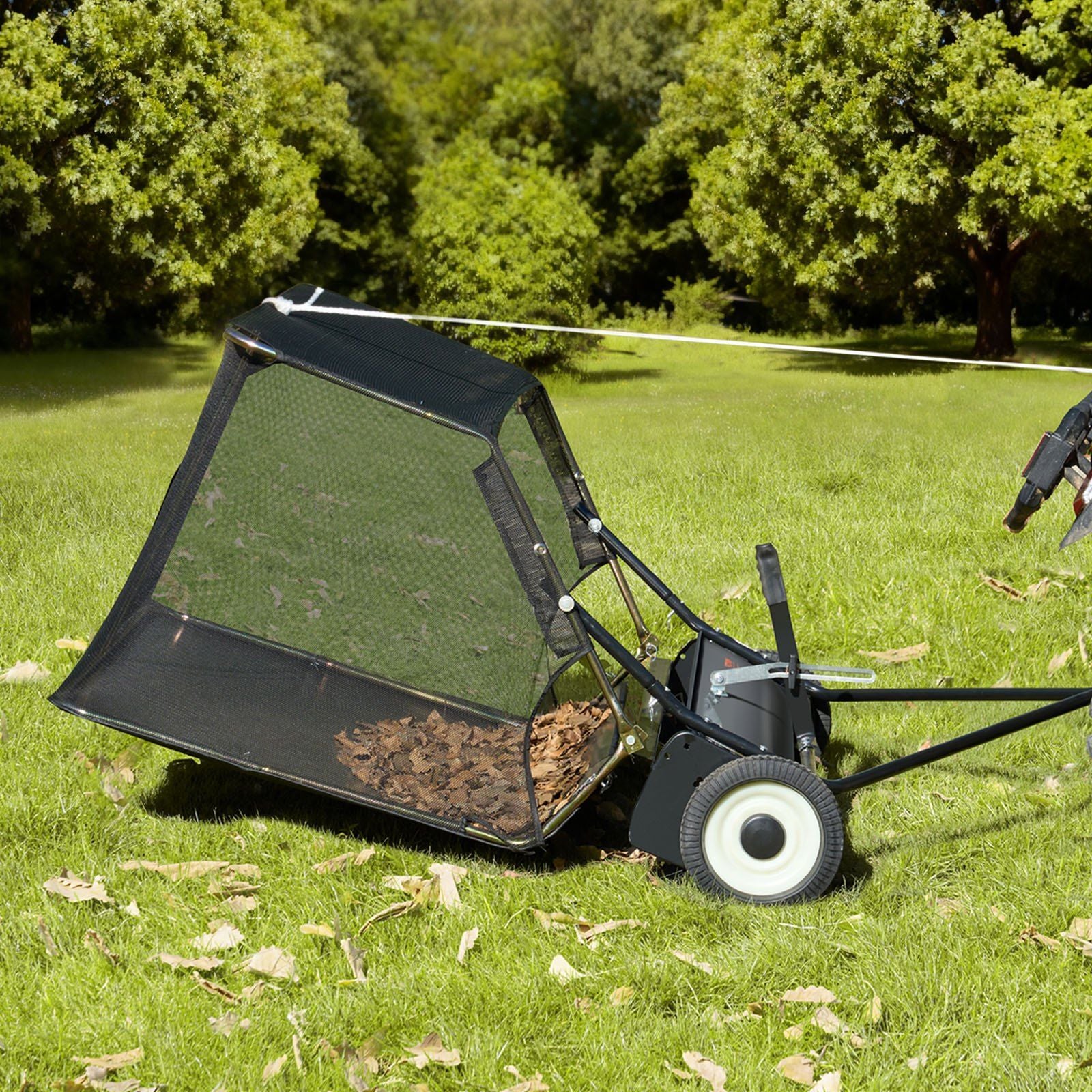 26.7 cm Tow Behind Lawn Sweeper, 26 cu.ft. Large Yard Sweeper, Adjustable Sweeping Height, Heavy Duty Leaf & V952-TCSCPQSQHC52N656O001V0