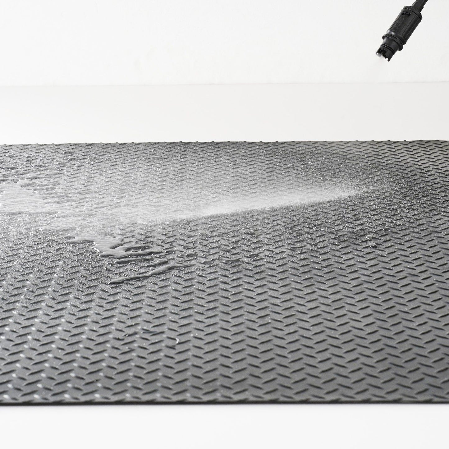 Diamond-Plate Rubber Flooring Roll, 3 mm x 4 ft x 10 ft Garage Floor Mat, SBR Rubber Garage Flooring Roll, V952-XJCKDDXJ410FQR6Z7V0