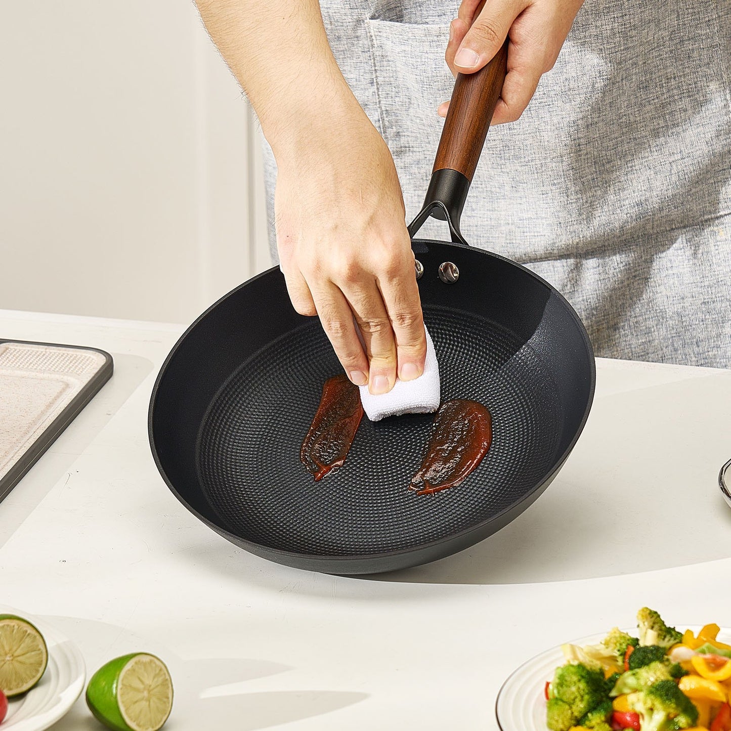 Cast Iron Skillet, 3-Piece Frying Pan Set (205, 265, 310 mm), Nonstick Skillets with Detachable Wood Handle, V952-ZTCG81012INC606UR001V0