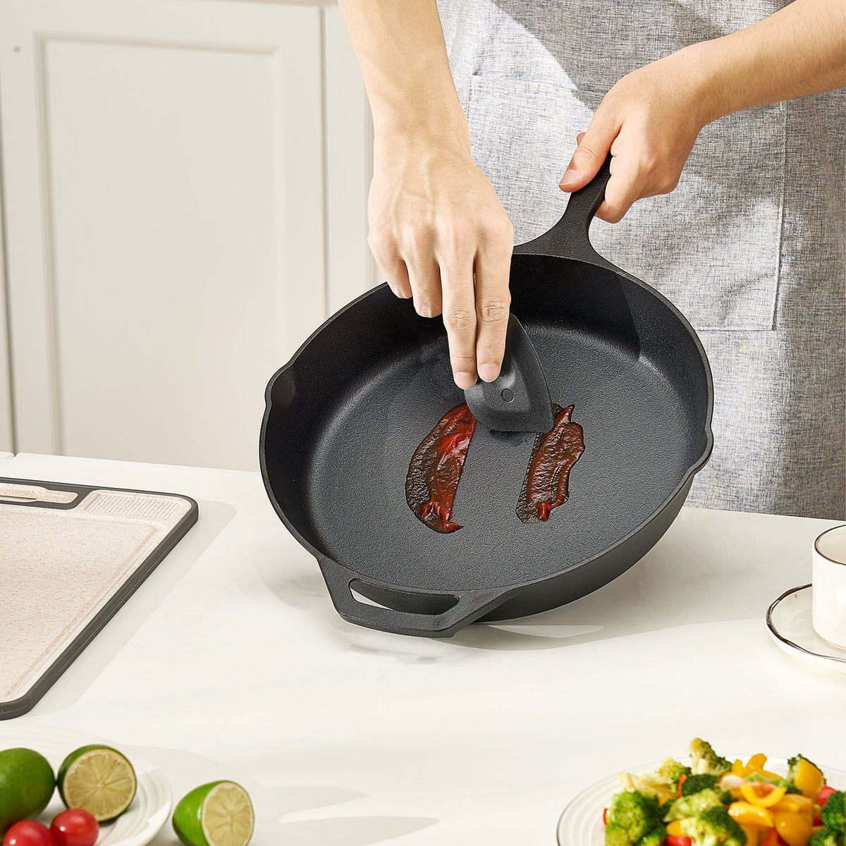 Cast Iron Skillet, 4 Pcs Frying Pan Set (155, 205, 260, 305 mm), Skillets with Heat-Resistant Silicone V952-ZTCGSJTCT681923OS001V0
