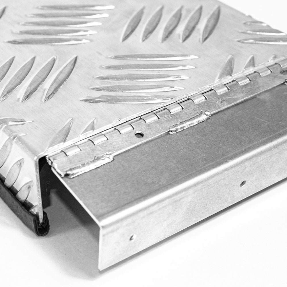 Truma Cowl Cover Silver Universal Aluminum Checker Plate External Flue Vent Spraying Console Replacement Part V985-COWLCOVERSILVER
